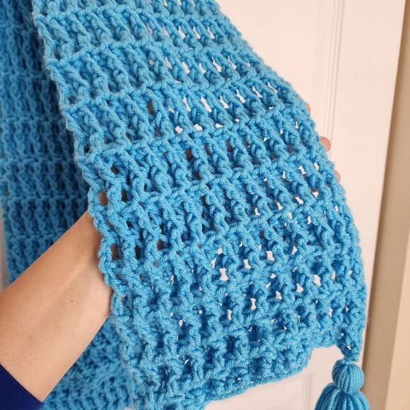 New Handmade Crochet Scarf Loose Waffle Stitch Tassels Light Blue Acrylic 90x8 - Picture 8 of 9
